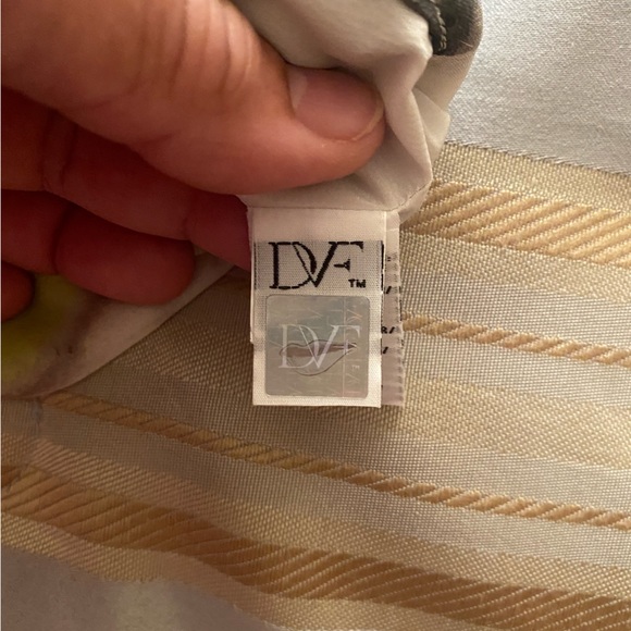 Diane vonFurstenberg sequin multi color mini skirt size 12 - Picture 5 of 11